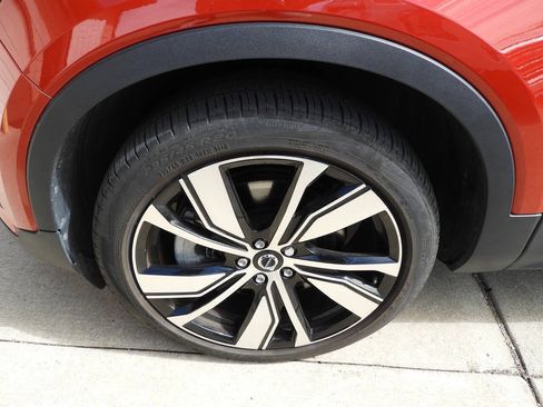 Used 2021 Volvo XC40 P8 Recharge w/ Advanced Package AWD/4WD image 12