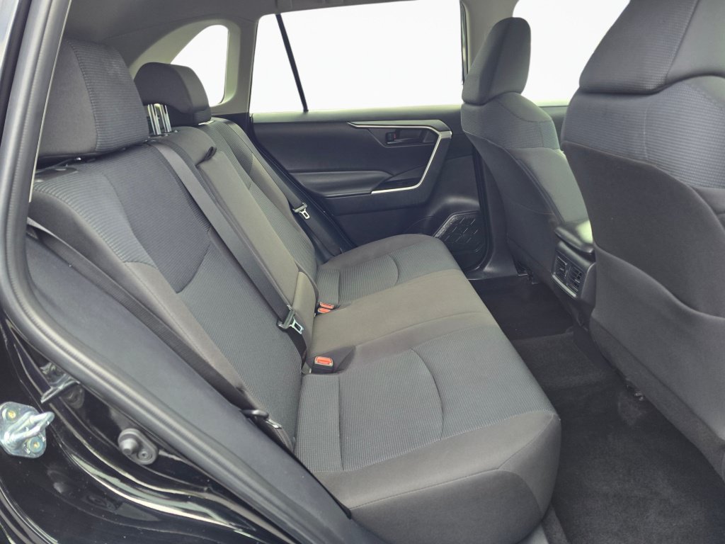 Used 2025 Toyota RAV4 LE AWD/4WD image 24