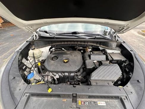 Used 2020 Hyundai Tucson Value w/ Winter Weather Package AWD/4WD image 15