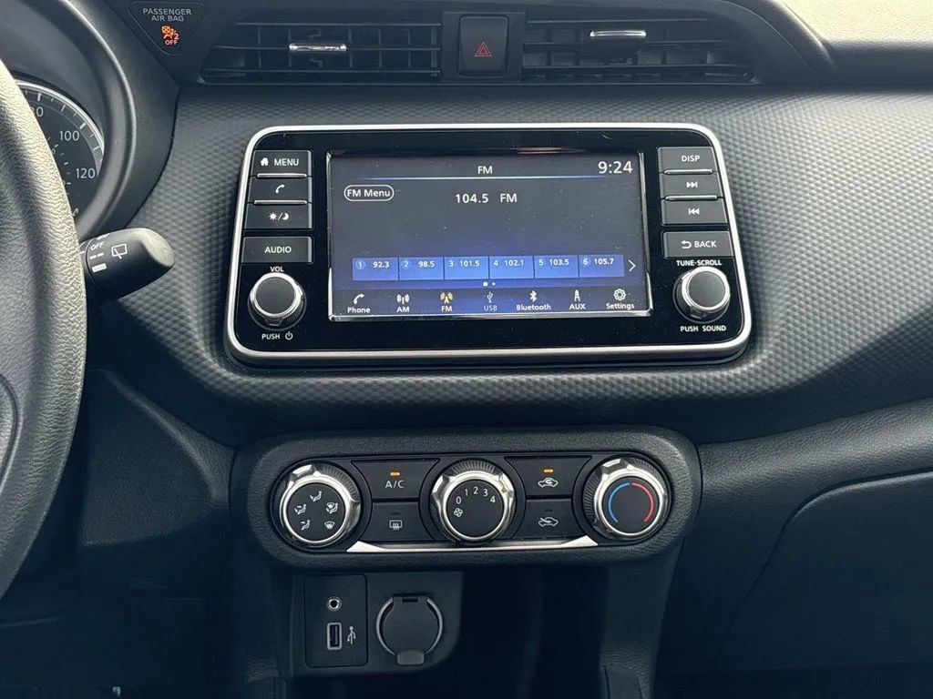 Used 2025 Nissan Kicks Play S FWD image 16