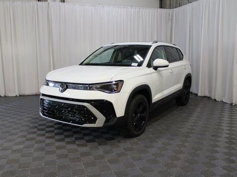 New 2025 Volkswagen Taos SEL AWD/4WD image 29