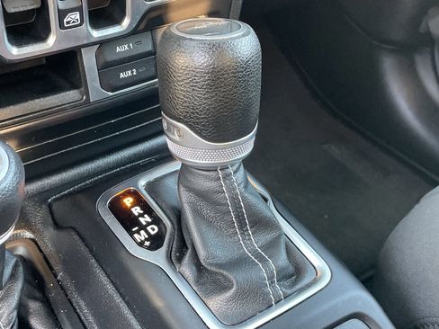 Used 2020 Jeep Gladiator Overland w/ Dual Top Group image 25