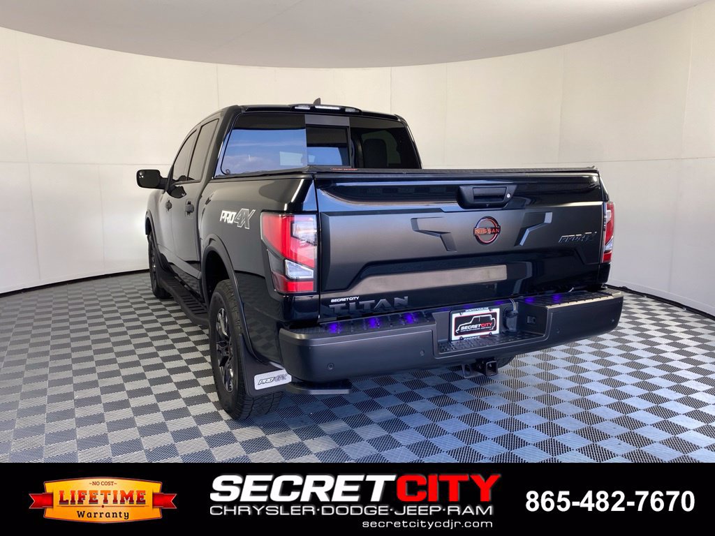 Used 2023 Nissan Titan PRO-4X w/ Pro-4x Convenience Package AWD/4WD image 5