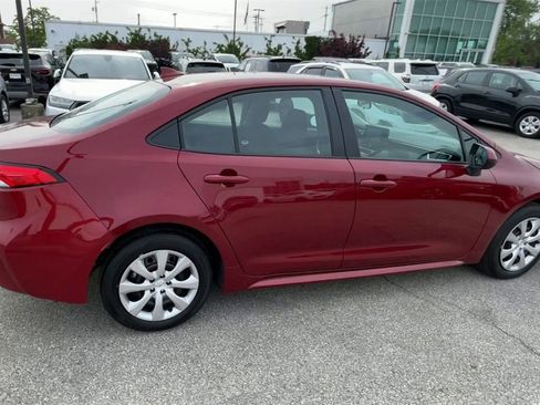 Used 2024 Toyota Corolla LE image 2