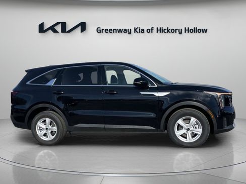 New 2026 Kia Sorento LX FWD image 8