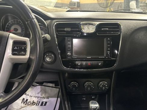 Used 2014 Chrysler 200 Limited w/ Sun/Sound Group image 16