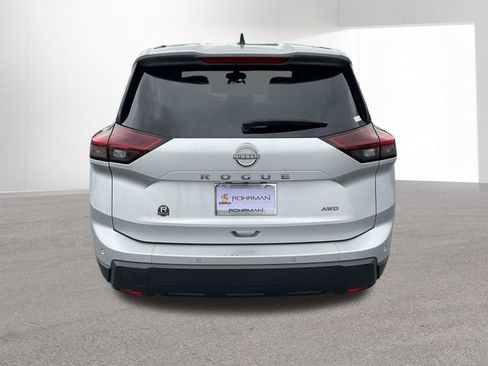 Used 2024 Nissan Rogue S AWD/4WD image 5