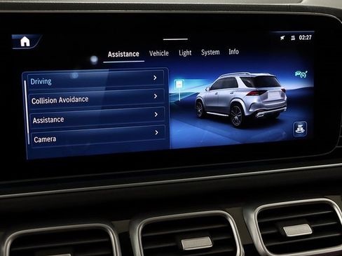 Used 2024 Mercedes-Benz GLE 350 4MATIC w/ Driver Assistance Package image 18