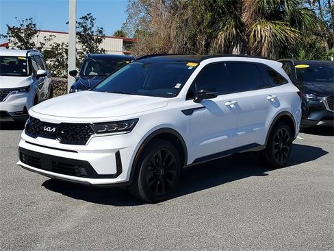 Certified 2023 Kia Sorento SX image 2