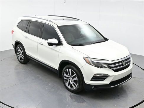 Used 2016 Honda Pilot Touring image 39