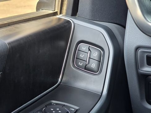 Used 2022 Ford F150 Lariat w/ Equipment Group 502A High AWD/4WD image 19