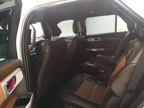 Used 2021 Ford Explorer King Ranch w/ Premium Technology Package AWD/4WD image 11