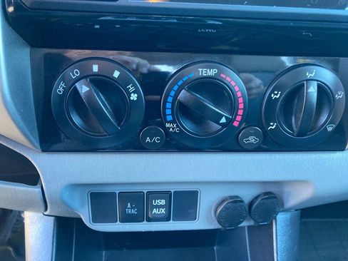 Used 2013 Toyota Tacoma V6 4x4 4dr Double Cab 5.0 ft S image 18