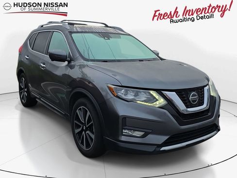 Used 2018 Nissan Rogue SL w/ Premium Package FWD image 1