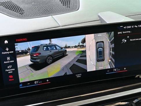 Certified 2023 BMW X7 M60i w/ Executive Package AWD/4WD image 32