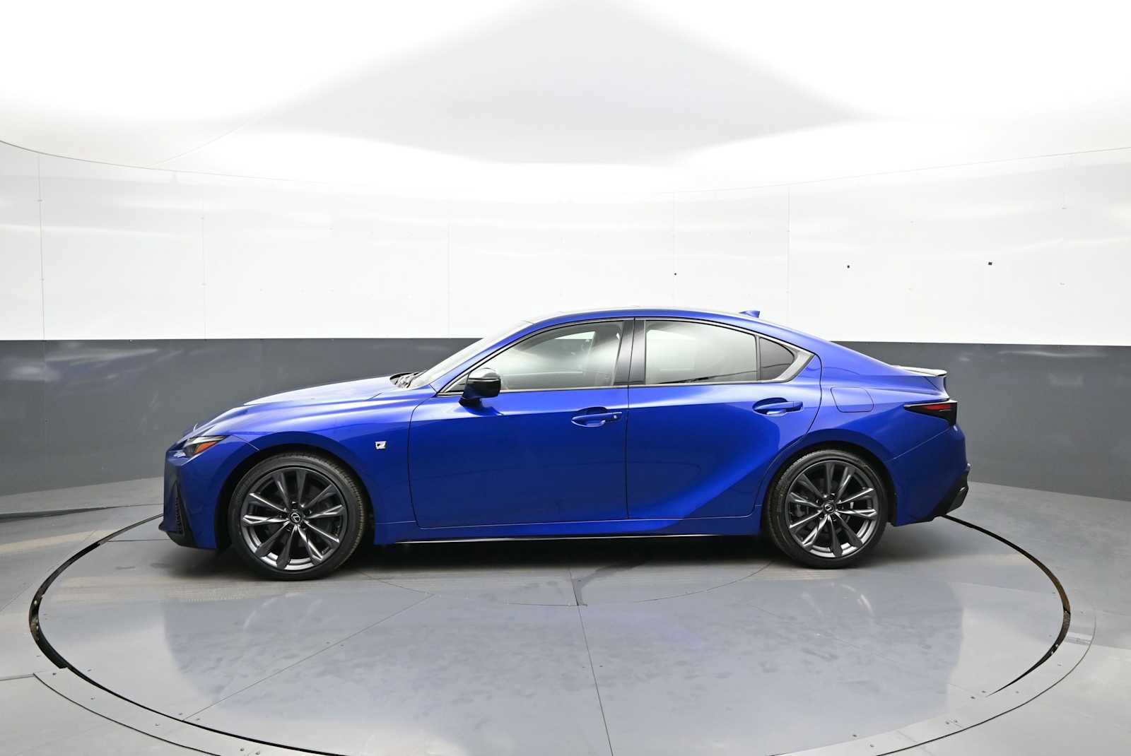 Used 2025 Lexus IS 350 F Sport w/ Navigation Package AWD/4WD image 9