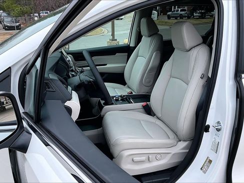 New 2026 Honda Odyssey EX-L image 9