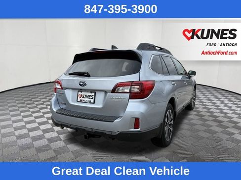 Used 2017 Subaru Outback 2.5i Limited image 3