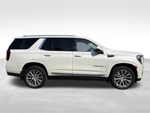 Used 2022 GMC Yukon Denali AWD/4WD image 4