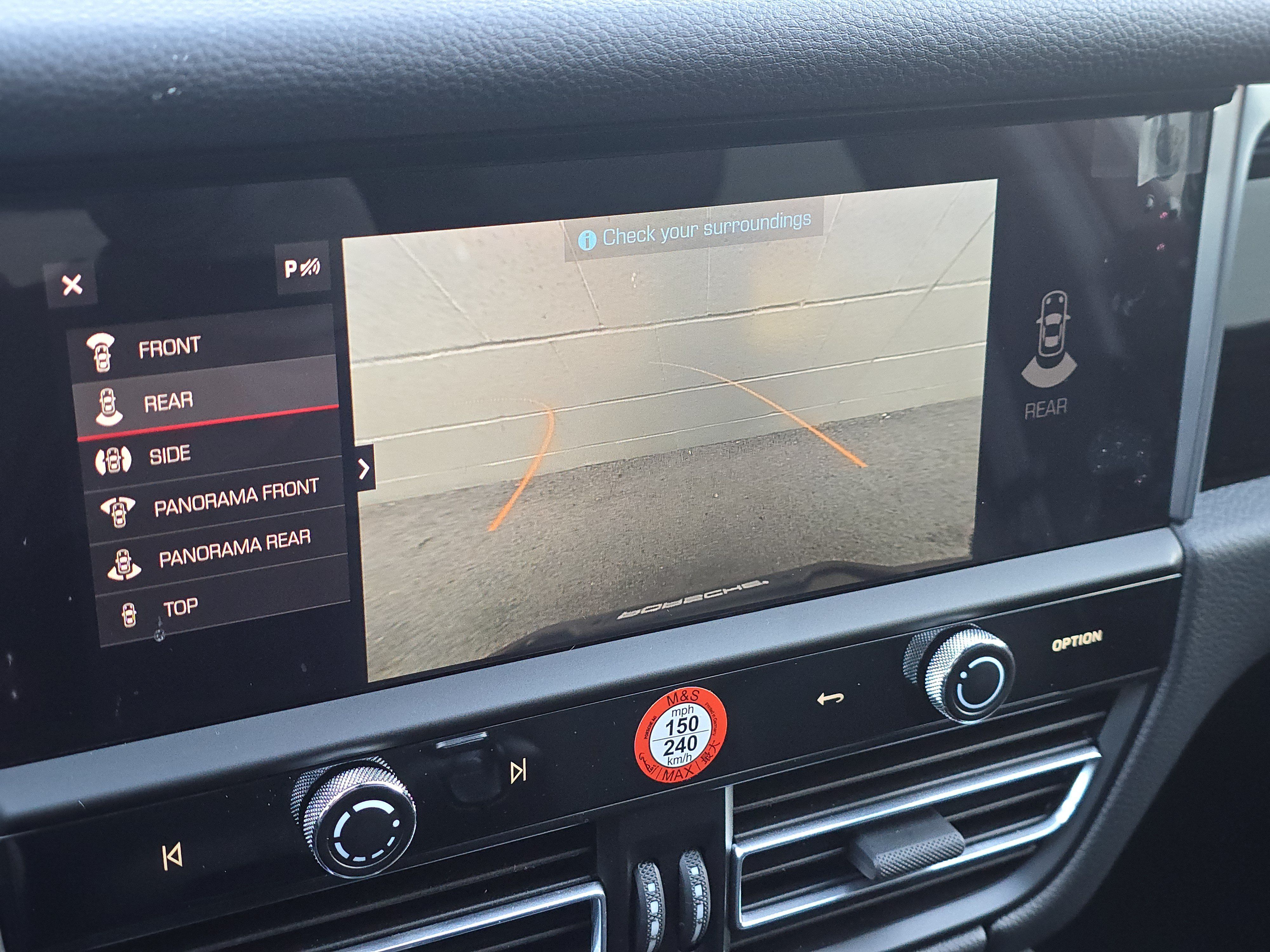 Certified 2025 Porsche Macan AWD/4WD image 12
