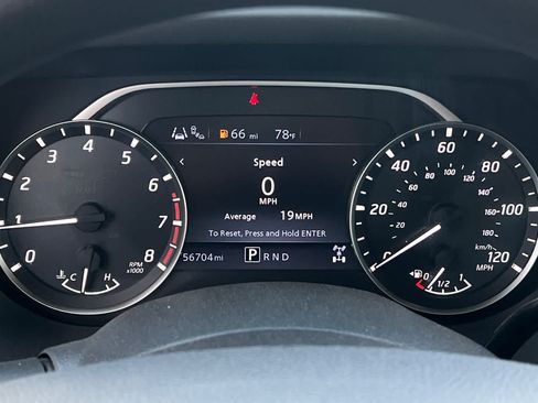 Used 2022 Nissan Titan SV AWD/4WD image 29
