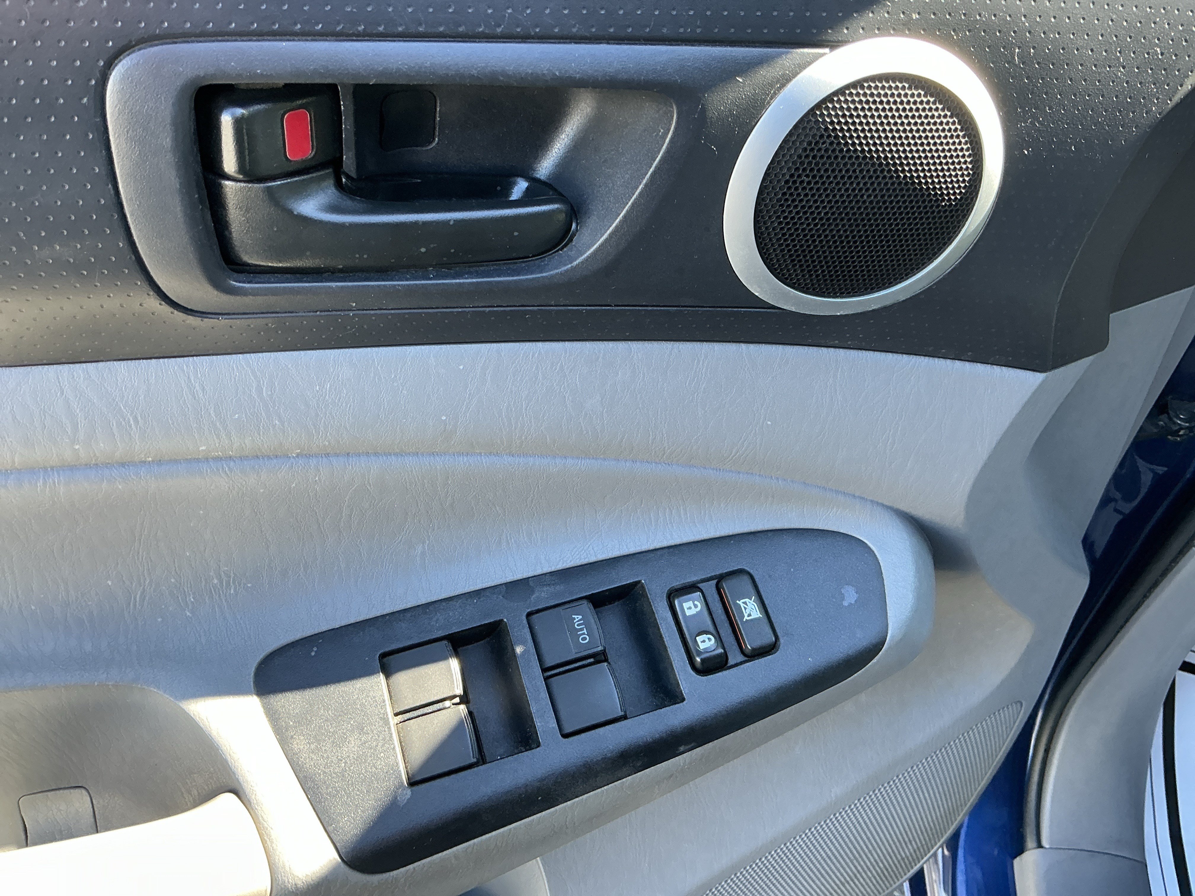 Used 2015 Toyota Tacoma 4x4 Double Cab image 14