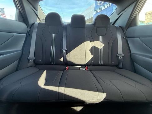 Used 2024 Hyundai Elantra SEL FWD image 29