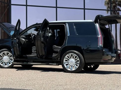 Used 2016 Cadillac Escalade Platinum AWD/4WD image 29