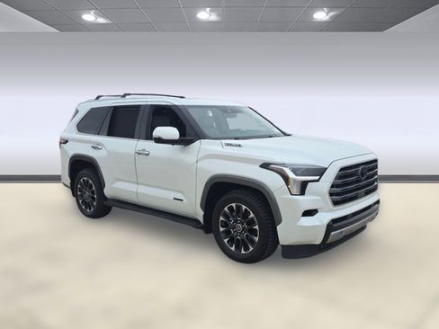 Used 2024 Toyota Sequoia Limited image 6