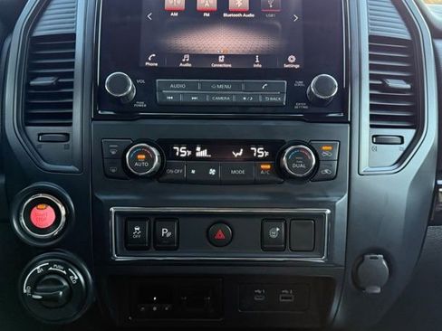 Used 2023 Nissan Titan SV w/ SV Convenience Package image 27