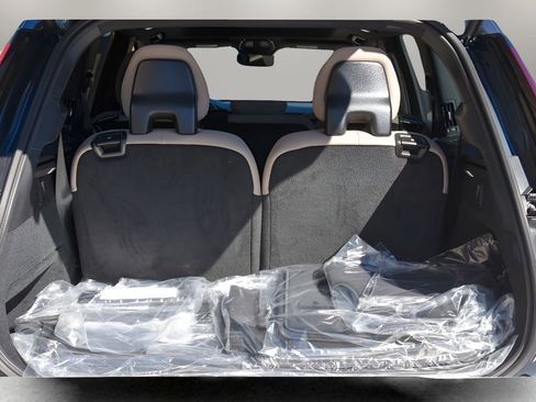 New 2026 Volvo XC90 B6 Plus w/ Protection Package Premier image 25