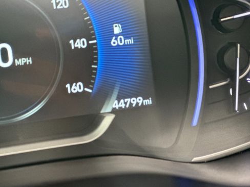 Used 2020 Hyundai Santa Fe SEL w/ Convenience + Premium Package image 19