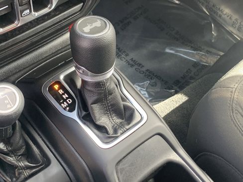 Certified 2021 Jeep Wrangler Unlimited Sport image 25