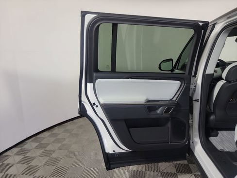 Used 2024 Rivian R1S Adventure AWD/4WD image 18