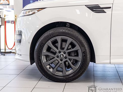 Used 2024 Land Rover Range Rover Sport Dynamic SE AWD/4WD image 7