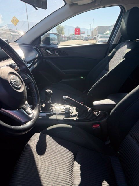 Used 2015 MAZDA MAZDA3 i Touring w/ Technology Package FWD image 13