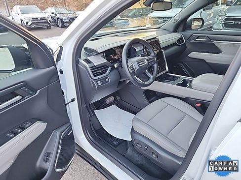 Used 2024 GMC Acadia Elevation w/ Luxury Package image 13