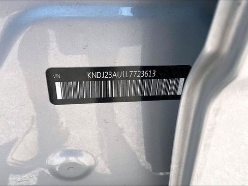 Used 2020 Kia Soul LX FWD image 3
