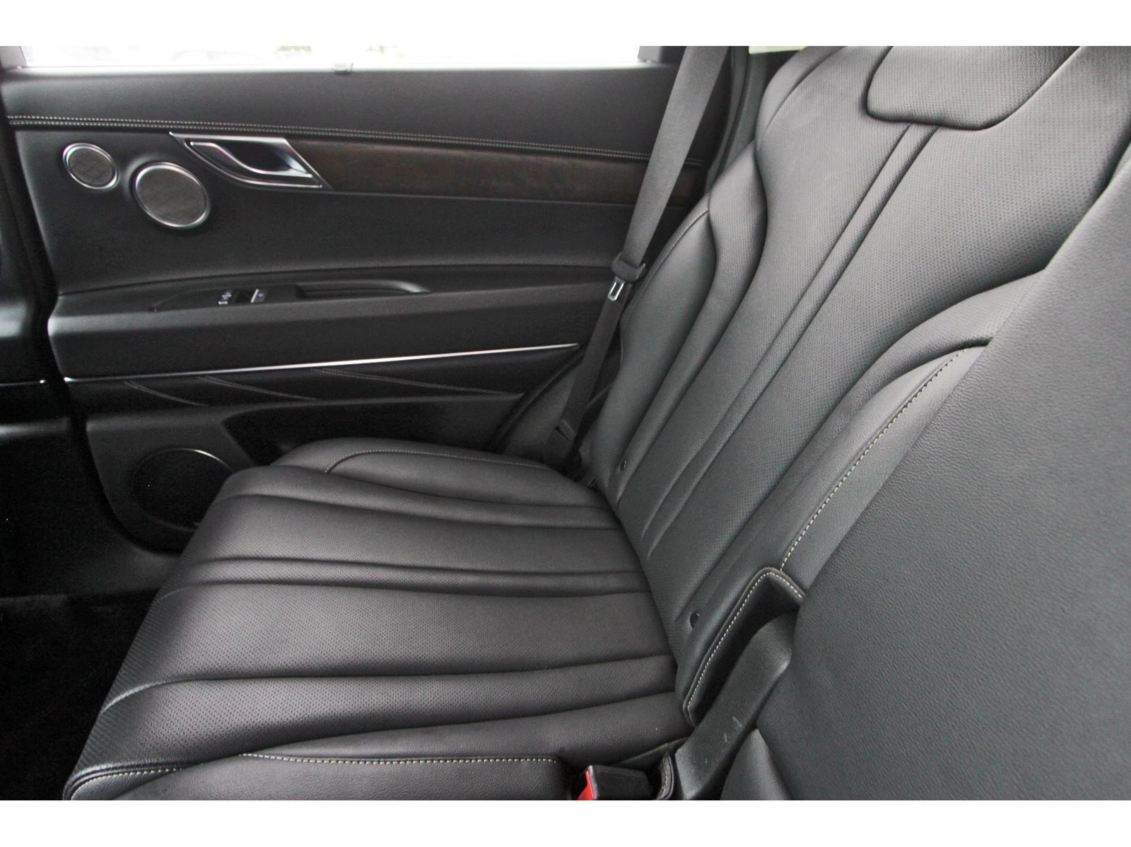 Used 2022 Genesis GV80 2.5T w/ Advanced Package 03 RWD image 15