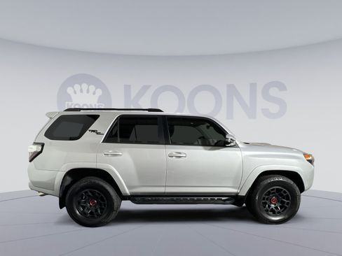 Used 2022 Toyota 4Runner TRD Off-Road Premium w/ TRD Black Wheel Package (TMS) AWD/4WD image 8