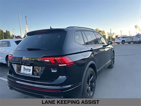 Used 2024 Volkswagen Tiguan SE R-Line image 5