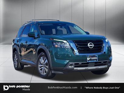 Used 2023 Nissan Pathfinder SL