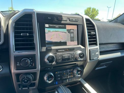 Used 2018 Ford F150 Lariat w/ Equipment Group 502A Luxury AWD/4WD image 17