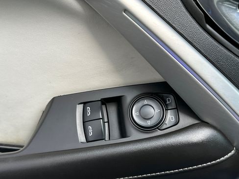 Used 2016 Chevrolet Camaro LT RWD image 12