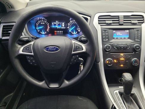 Used 2016 Ford Fusion SE FWD image 22