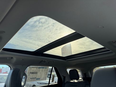 New 2025 Ford Explorer Active w/ Active Comfort Package image 31