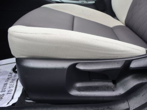 Used 2023 Toyota Corolla LE FWD image 33