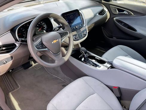 Used 2024 Chevrolet Malibu LT image 17