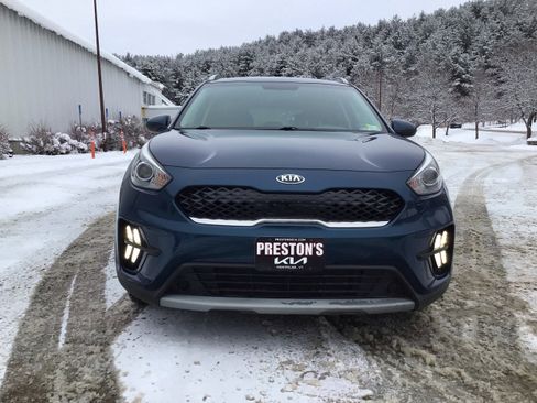 Used 2020 Kia Niro LX image 2