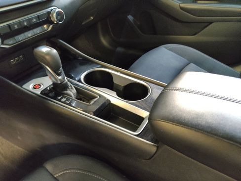 Used 2024 Nissan Altima 2.5 SV image 26